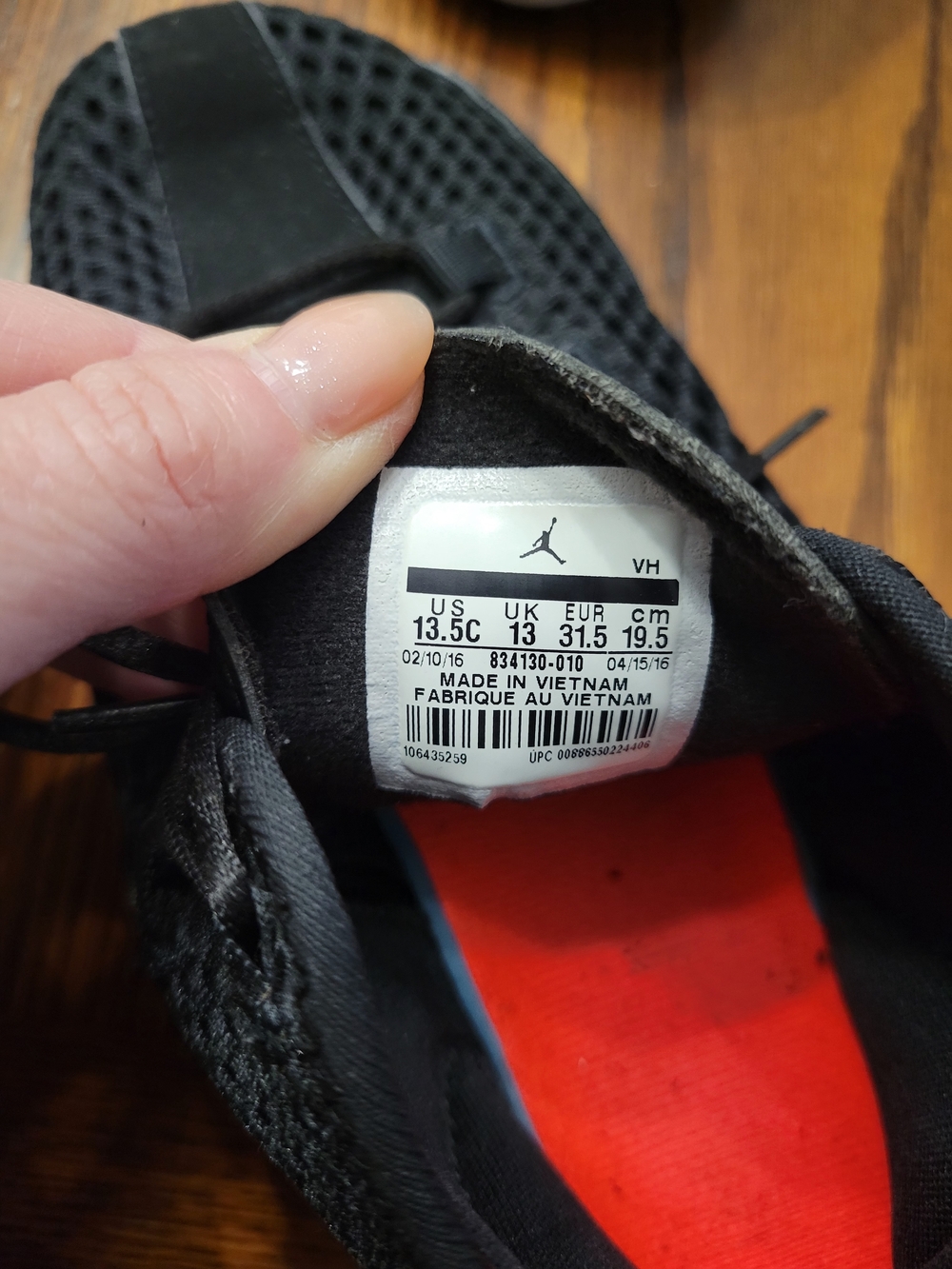 Jordan Boys Black/White Lightweight Basketball Shoes - Picture 4 of 4